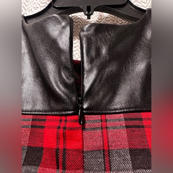 Kidpik Plaid Red and Black Girls Dress - Picture 6 of 8